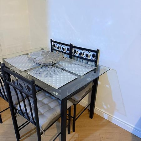 Appartements Sully Мант-ла-Жолі Екстер'єр фото