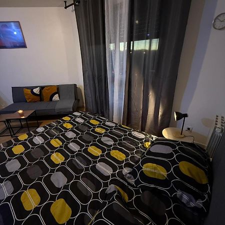 Appartements Sully Мант-ла-Жолі Екстер'єр фото